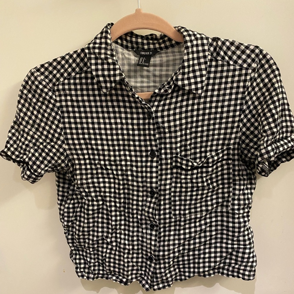 Forever 21 cropped plaid shirt sleeve button up